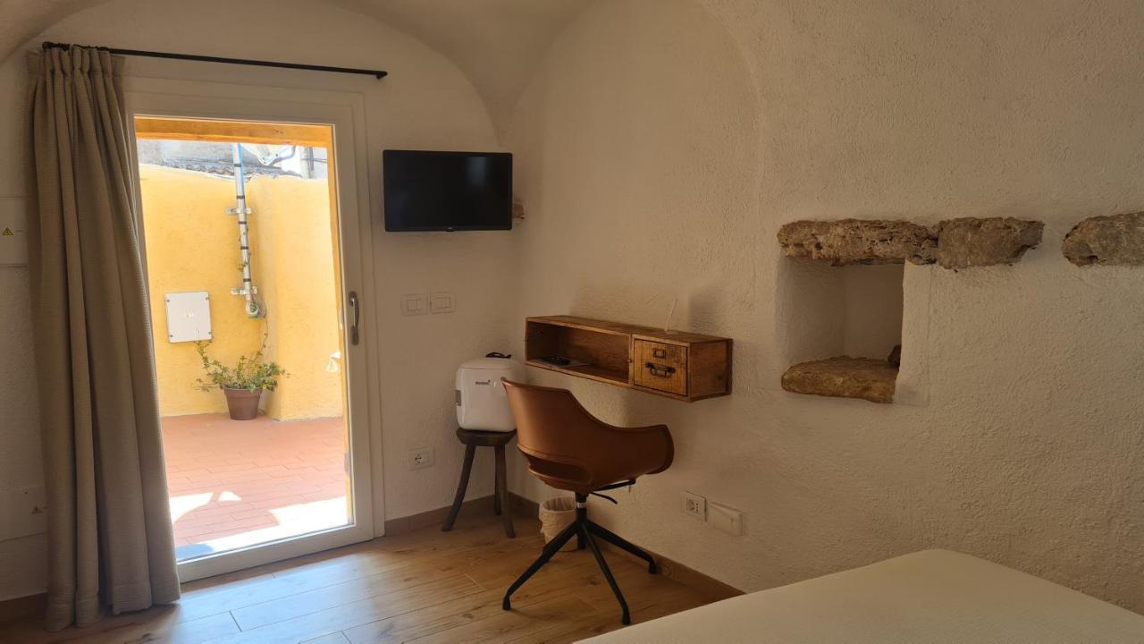 Federico II - Rooms And Breakfast Borgio Verezzi Exterior photo
